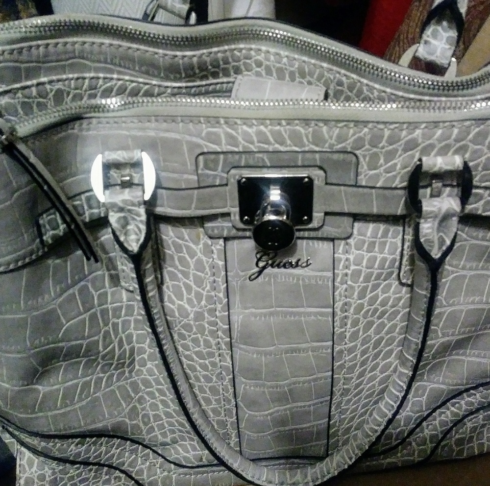 Authentic Guess Carry all Handbag